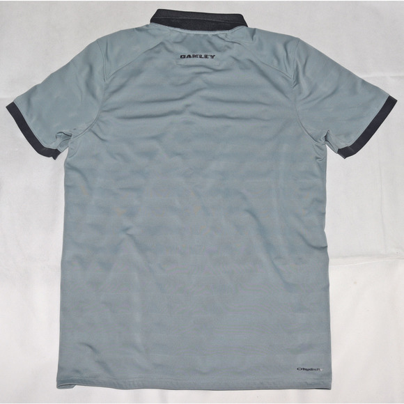 Oakley Tailored Fit Men's Short Sleeve Golf Polo Shirt Size Medium - Picture 3 of 8
